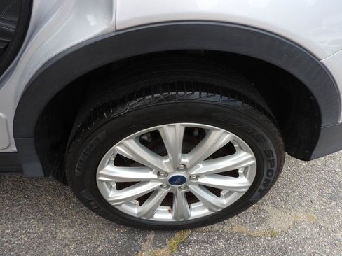Used 2019 Ford Escape SEL AWD/4WD image 16
