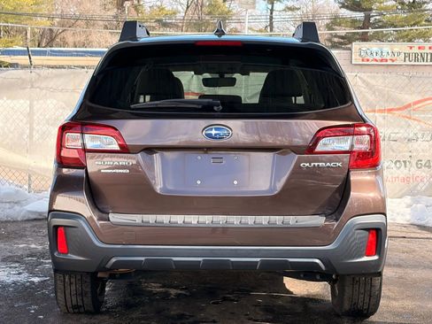 Used 2019 Subaru Outback 2.5i Premium image 10