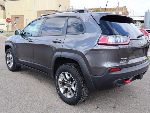 Used 2019 Jeep Cherokee Trailhawk w/ Cold Weather Group AWD/4WD image 4