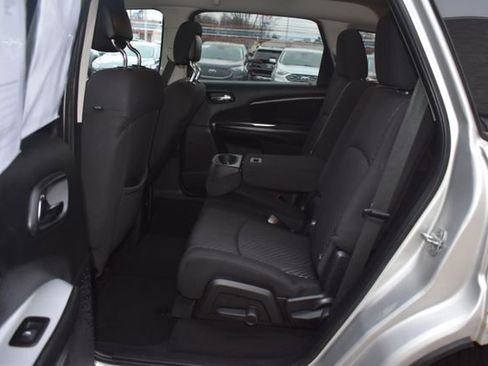 Used 2012 Dodge Journey SXT image 27