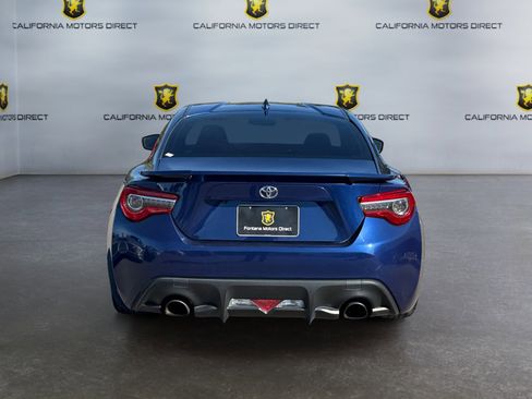 Used 2017 Toyota 86 image 4