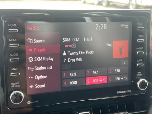 Used 2021 Toyota Corolla LE image 17