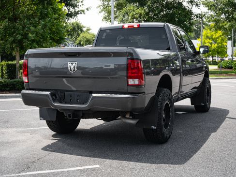 Used 2018 RAM 1500 Express AWD/4WD image 10