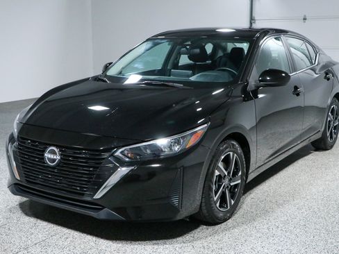 Used 2024 Nissan Sentra SV FWD image 29