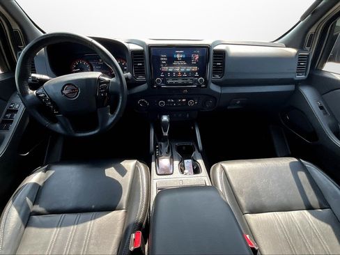 Used 2022 Nissan Frontier PRO-4X image 14