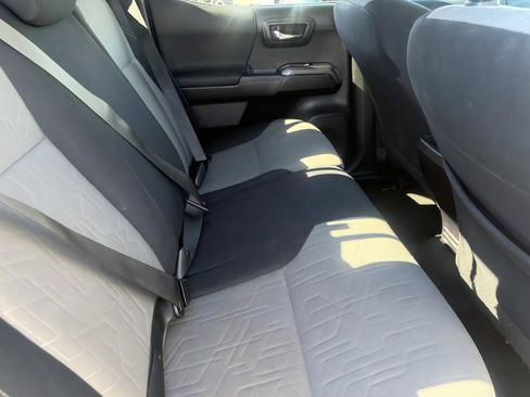 Used 2021 Toyota Tacoma TRD Off-Road w/ Technology Package image 13