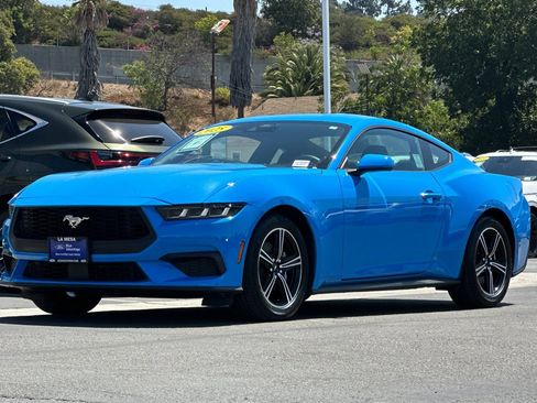 Certified 2025 Ford Mustang Coupe RWD image 7