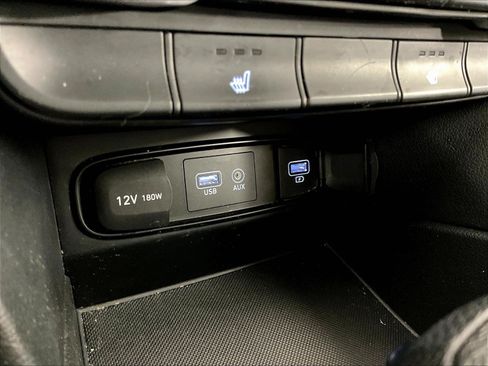 Used 2019 Hyundai Santa Fe SEL FWD image 16