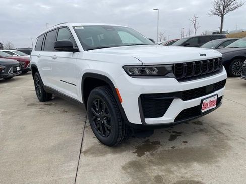 New 2026 Jeep Grand Cherokee L 4WD image 8