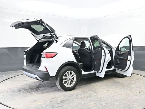 Used 2021 Ford Escape SE image 45