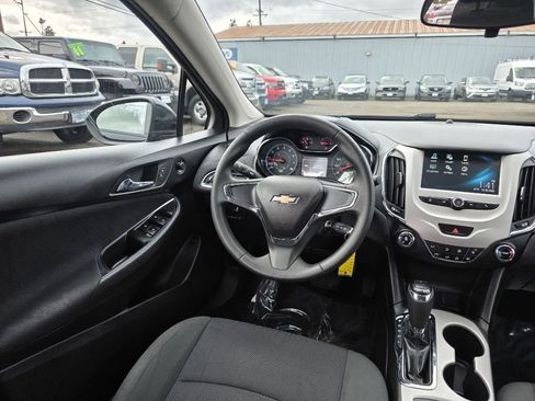 Used 2016 Chevrolet Cruze LS image 12