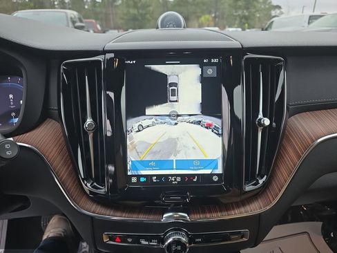 Used 2025 Volvo XC60 B5 Ultra w/ Protection Package Premier image 28