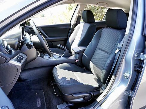 Used 2012 MAZDA MAZDA3 i Touring image 16