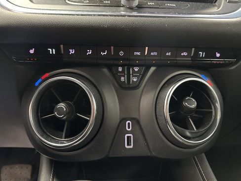 Certified 2025 Chevrolet Blazer LT image 31