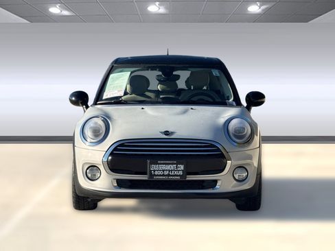 Used 2019 MINI Cooper 4-Door Hardtop w/ Signature Upholstery Package image 5