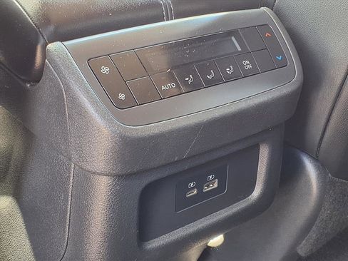 Used 2022 Nissan Pathfinder SL image 15