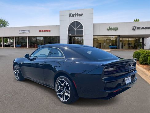 Used 2026 Dodge Charger Scat Pack AWD/4WD image 4
