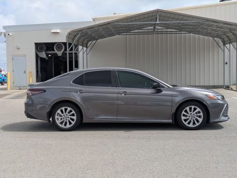 Used 2023 Toyota Camry LE image 4