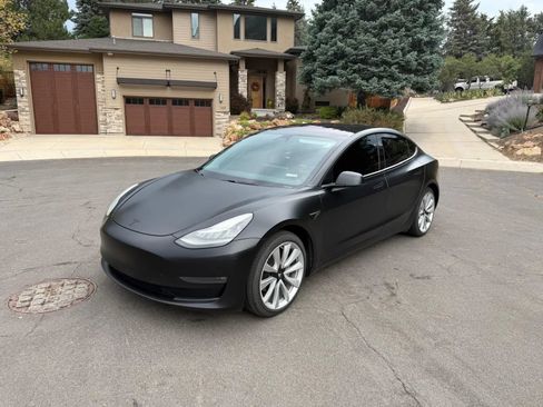 Used 2018 Tesla Model 3 Long Range RWD image 1