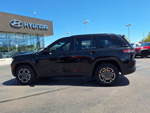 Used 2022 Jeep Grand Cherokee Trailhawk AWD/4WD image 6