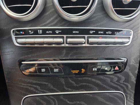 Used 2022 Mercedes-Benz GLC 300 image 25