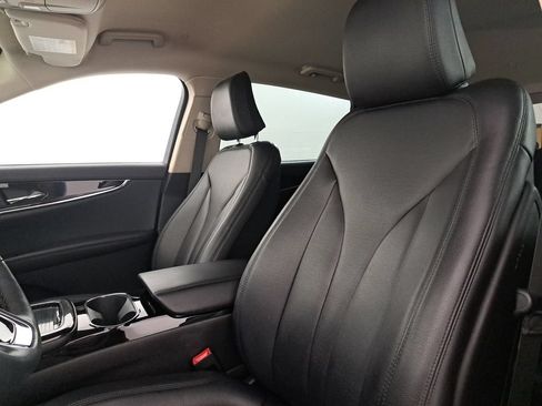 Certified 2022 Lincoln Nautilus FWD w/ Premium Package image 17