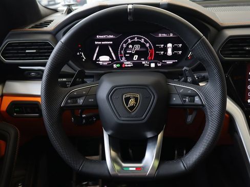 Used 2024 Lamborghini Urus S AWD/4WD image 15
