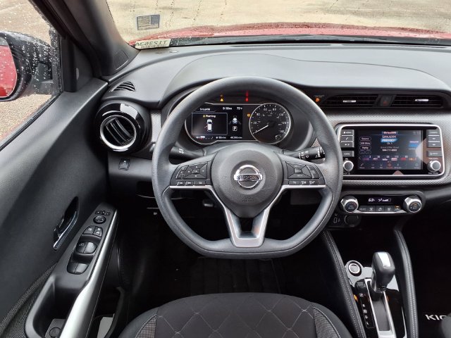 Used 2019 Nissan Kicks SV FWD image 15