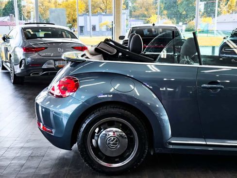 Used 2018 Volkswagen Beetle 2.0T image 15