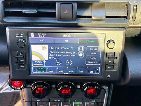 Used 2025 Subaru BRZ tS image 29