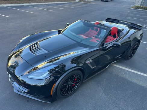 Used 2015 Chevrolet Corvette Z06 w/ 3LZ Preferred Equipment Group image 8