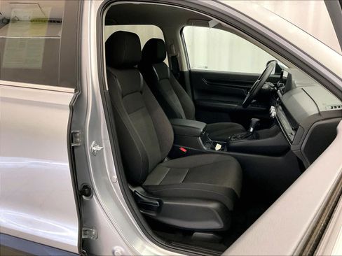 Used 2025 Honda CR-V LX image 10