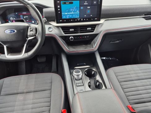 Used 2025 Ford Explorer ST-Line w/ ST-Line Street Pack AWD/4WD image 24