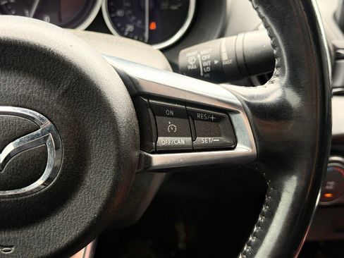 Used 2020 MAZDA MX-5 Miata Sport RWD image 34