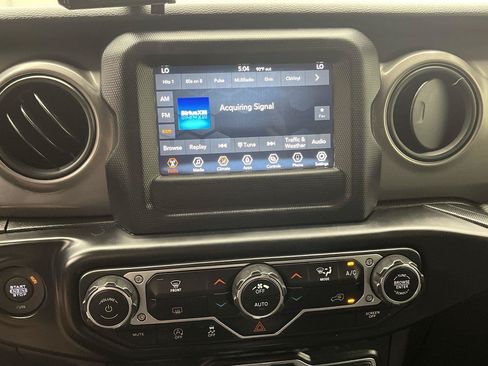 Used 2022 Jeep Wrangler Unlimited Sport AWD/4WD image 15