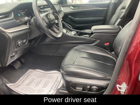 Used 2022 Jeep Grand Cherokee Limited image 12