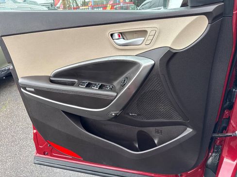 Used 2017 Hyundai Santa Fe Limited image 28