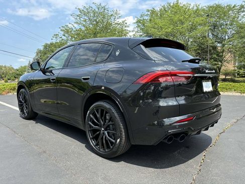New 2024 Maserati Grecale GT image 4
