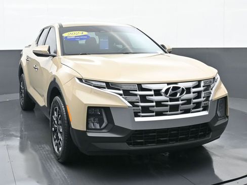 Certified 2024 Hyundai Santa Cruz SEL image 9