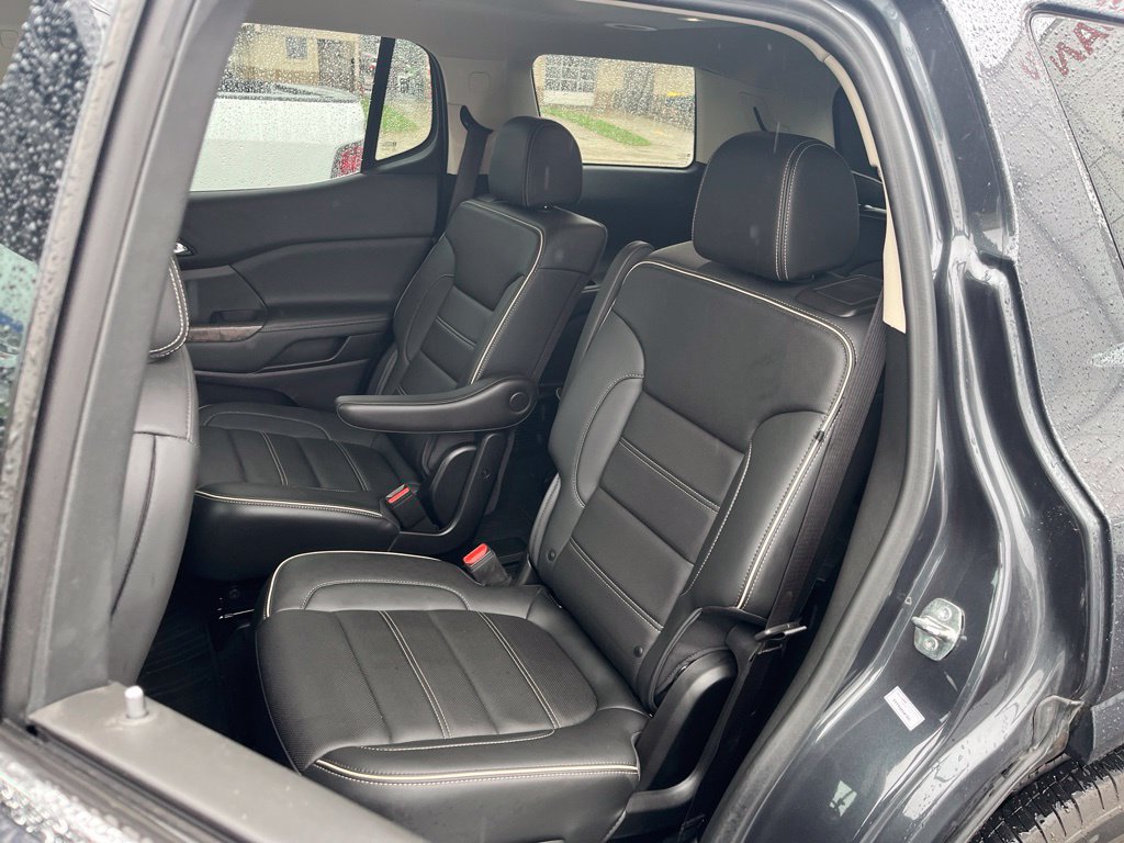 Used 2022 GMC Acadia Denali w/ GMC Pro Grade Package AWD/4WD image 21