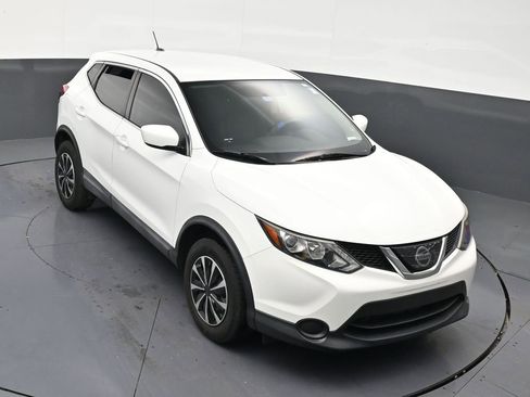 Used 2019 Nissan Rogue Sport S image 18