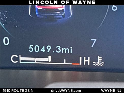 Certified 2024 Lincoln Navigator Reserve AWD/4WD image 18