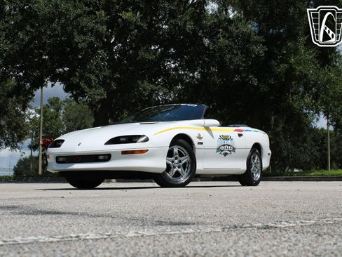 Used 1997 Chevrolet Camaro Z28 image 34