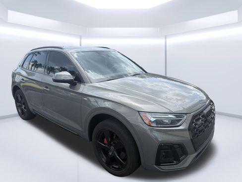 Used 2023 Audi Q5 2.0T Premium Plus w/ Premium Plus Package AWD/4WD image 1