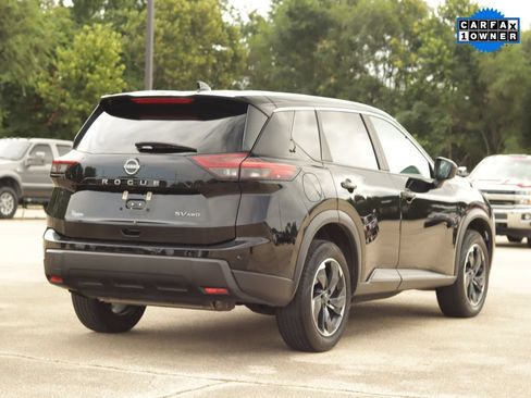 Used 2024 Nissan Rogue SV AWD/4WD image 7