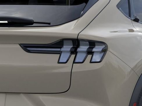 New 2026 Ford Mustang Mach-E Select RWD image 21