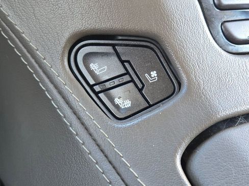 Used 2018 GMC Yukon XL Denali w/ Denali Ultimate Package image 35