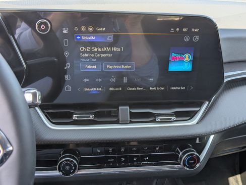 New 2026 Chevrolet Equinox LT FWD image 17