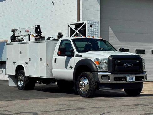 Used 2015 Ford F550 4x4 Regular Cab Super Duty image 2