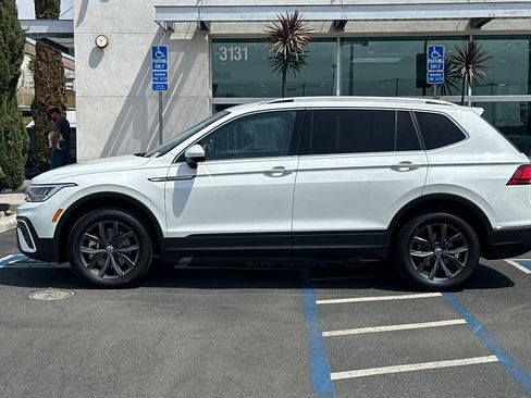 Certified 2023 Volkswagen Tiguan SE FWD image 7